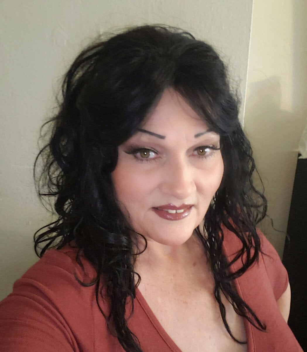 Headshot of Gina Snyder, Owner of Cyclone Cleaning and Janitorial.